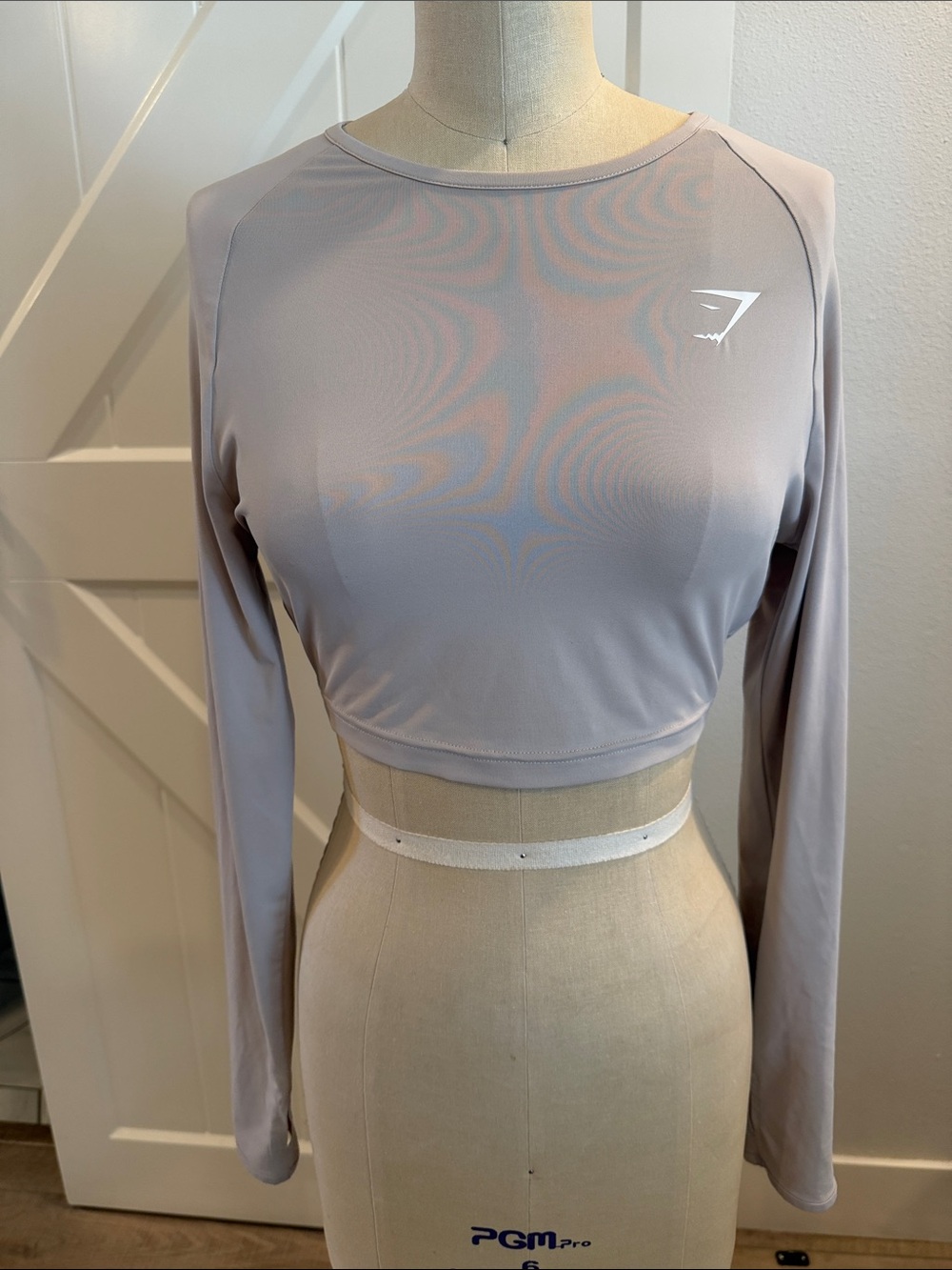 Gymshark Women's Cropped Long-Sleeve Top — Light Taupe